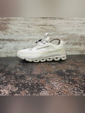 Womens On Cloudaway Athletic Shoes Sz 8.5 Used 49.98945 Lifestyle